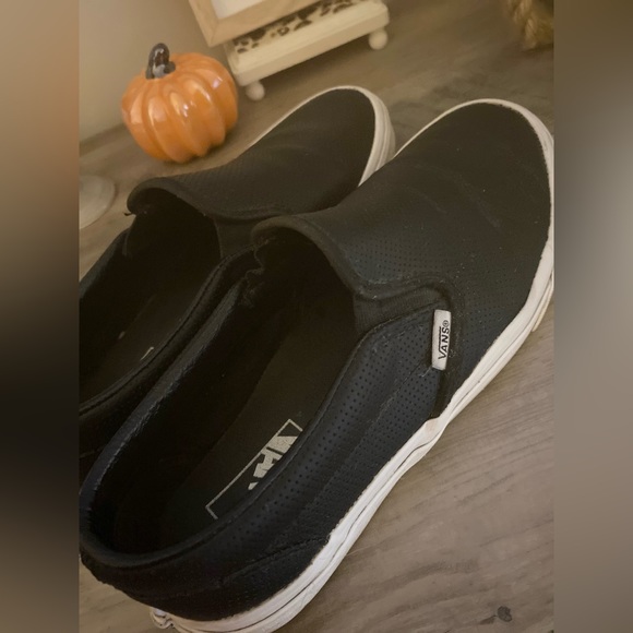 Women’s Black Slip On Vans Size 10 - Picture 2 of 3